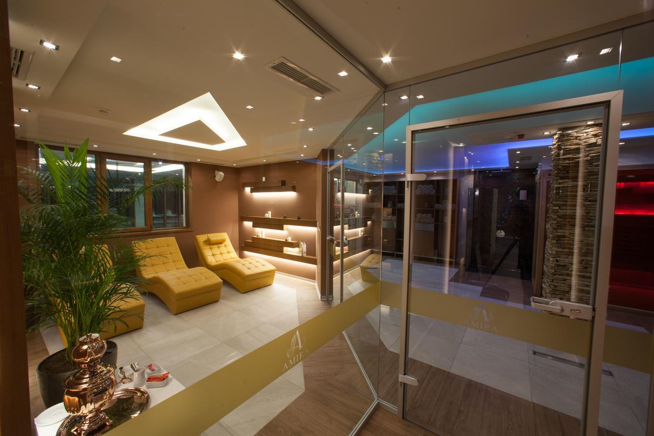 Amira Boutique Hotel Bansko Eksteriør billede The interior of a modern day onsen