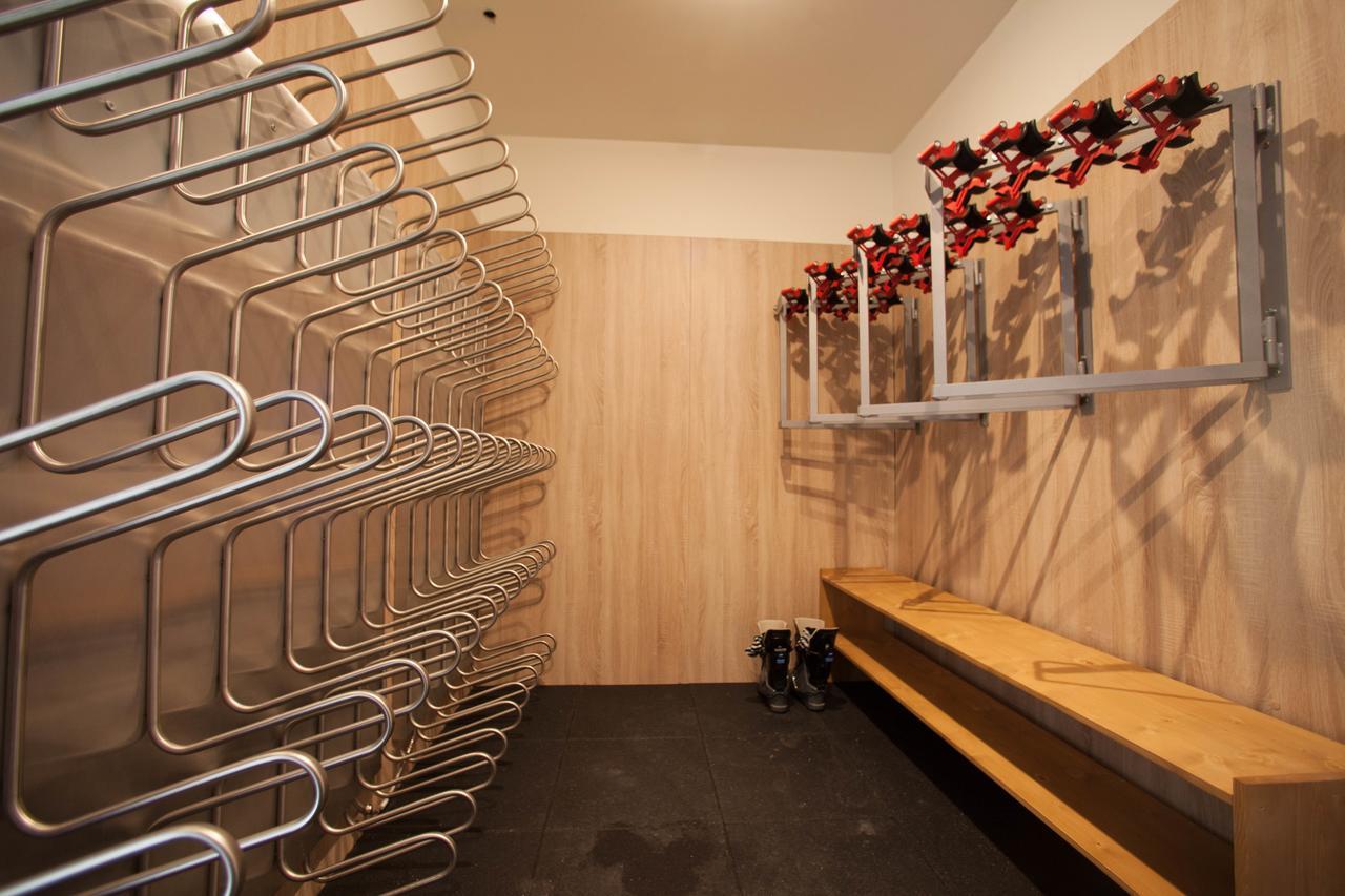 Amira Boutique Hotel Bansko Eksteriør billede The locker room at the Olympic Stadium in Munich