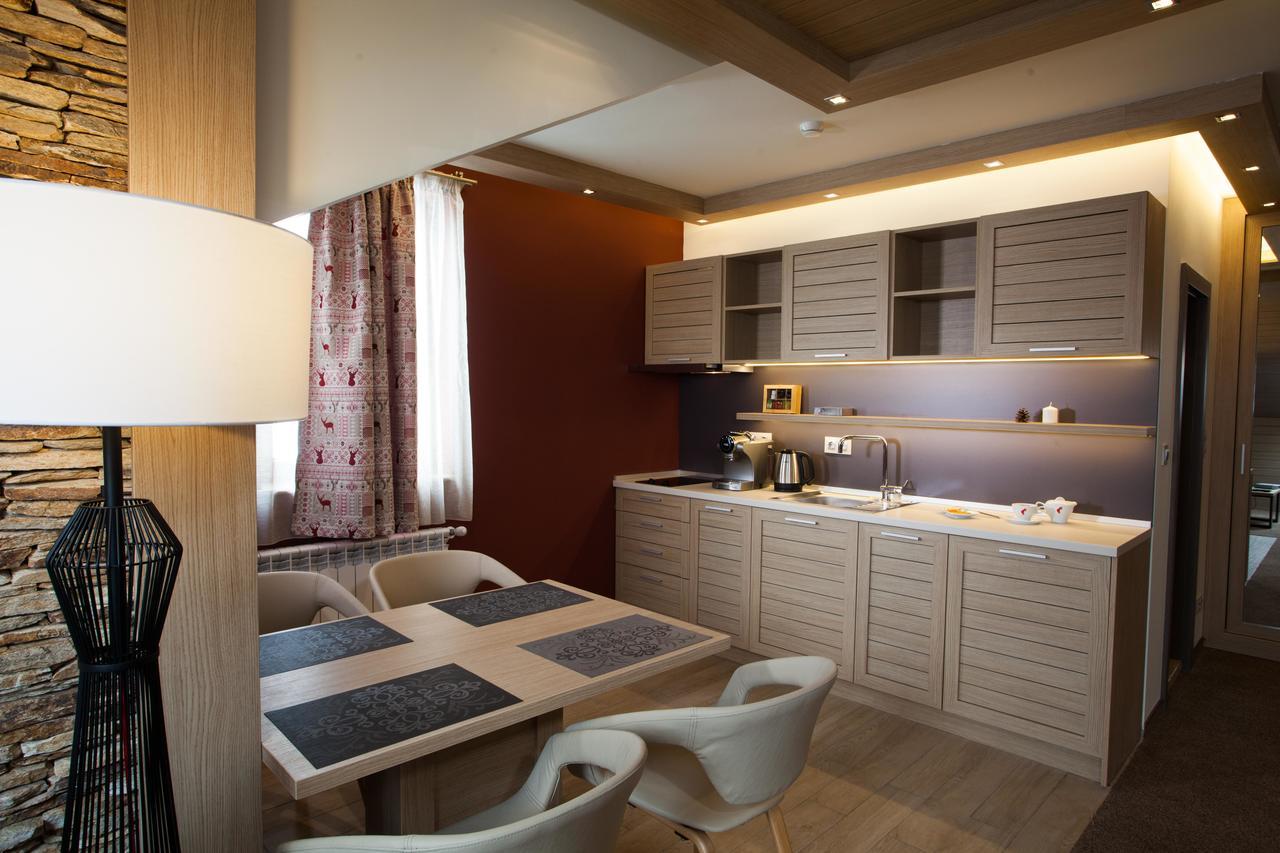 Amira Boutique Hotel Bansko Eksteriør billede A modern kitchen