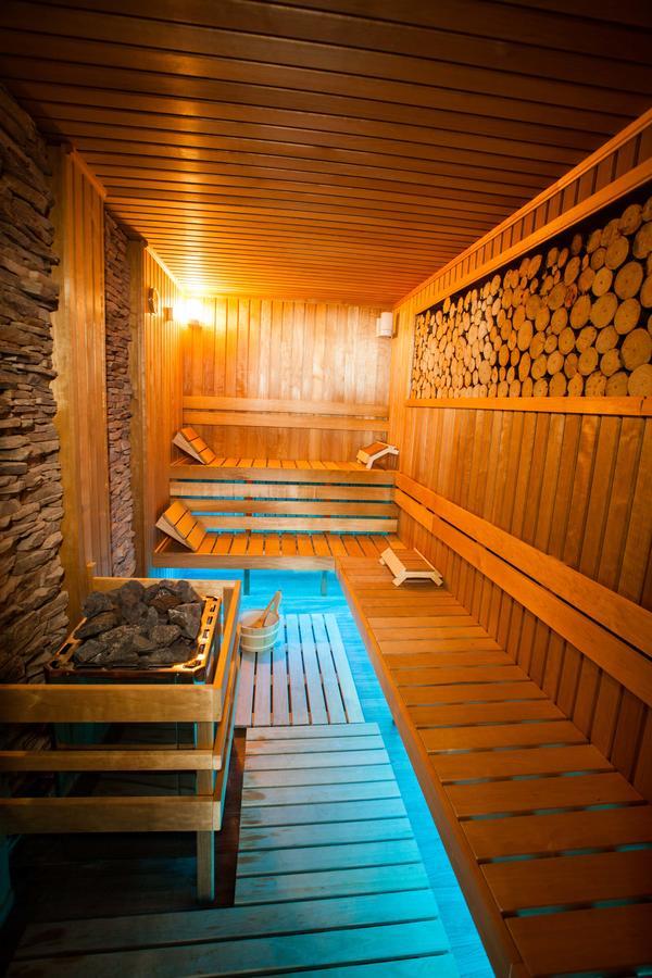 Amira Boutique Hotel Bansko Eksteriør billede A modern Finnish sauna