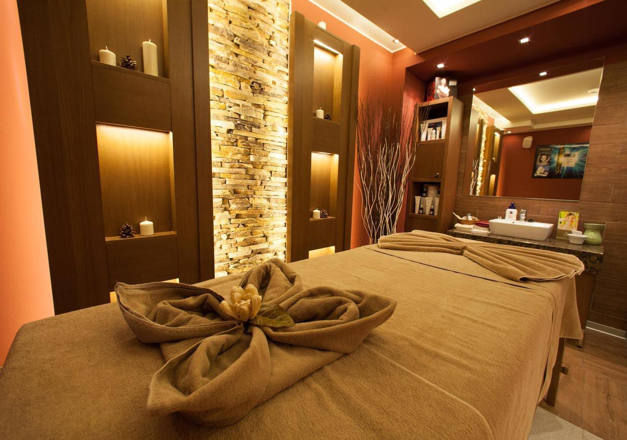 Amira Boutique Hotel Bansko Eksteriør billede A massage bed